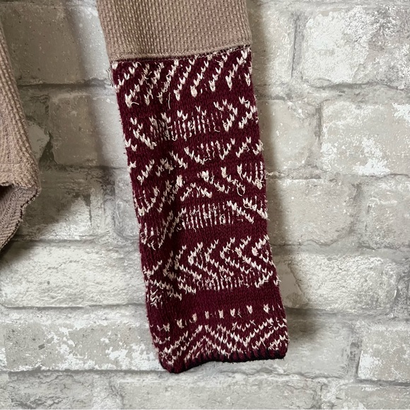 Free People Women's Medium Alpine Ski Lodge Thermal in Beige. Crotchet Knit Cuff - Picture 5 of 10